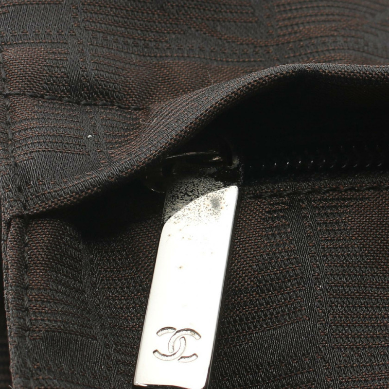 香奈兒新款旅遊系列肩挎包 A29347 尼龍帆布棕色 BK 二手-6