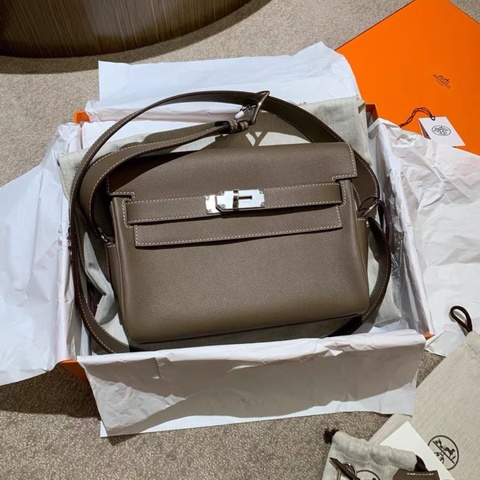 K刻 有購證💓  愛馬仕Hermes Kelly messenger 郵差包 大象灰 eve 銀扣