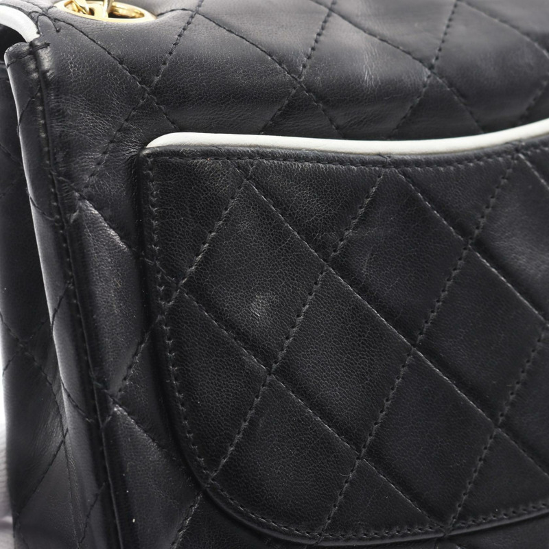 CHANEL 迷你 Matelasse 鏈條斜背包 小羊皮 黑色 白色 二手 GHW-7