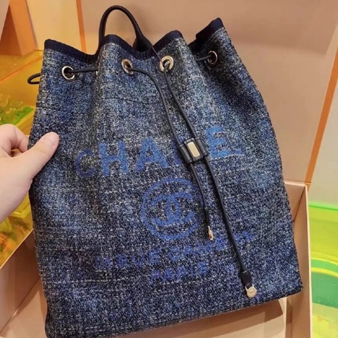 Chanel • Deauville 金線編織沙灘水桶包