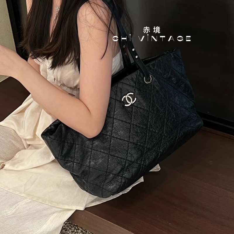 Chanel • 經典黑銀油蠟牛皮托特包 Tote-1