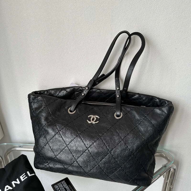 Chanel • 經典黑銀油蠟牛皮托特包 Tote-4