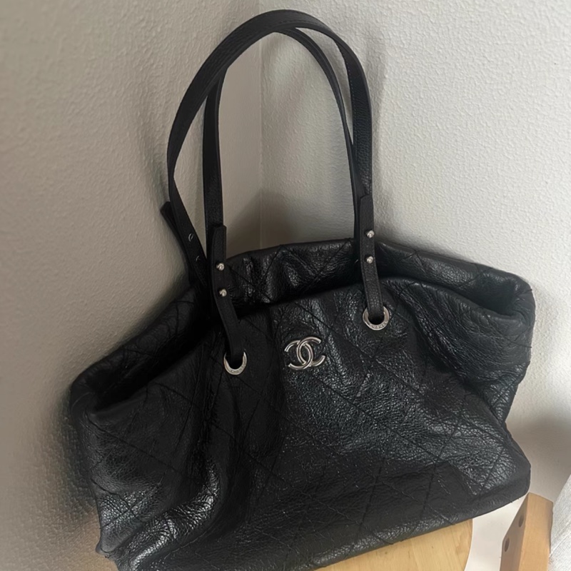 Chanel • 經典黑銀油蠟牛皮托特包 Tote-5