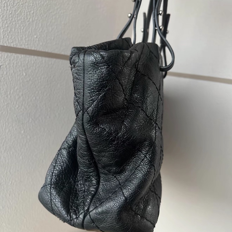 Chanel • 經典黑銀油蠟牛皮托特包 Tote-8