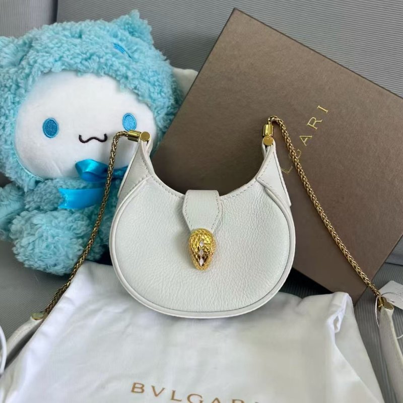 Bvlgari Serpenti Ellipse mini 經典純色蛇頭鍊條包尺寸:13×3.5×8 99新 配件塵袋盒子-1