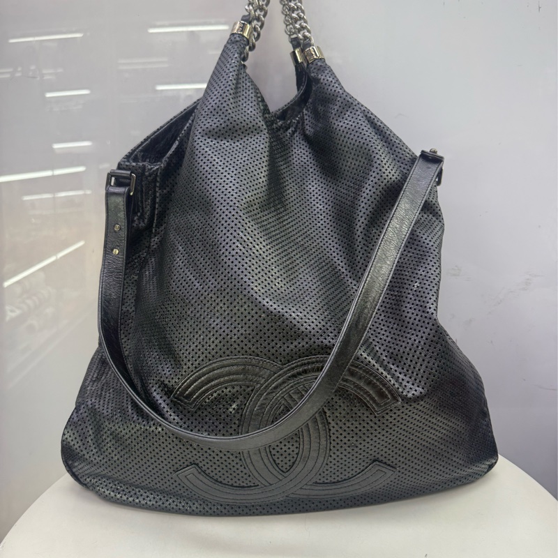 Chanel Handbag or Shoulder bag-0