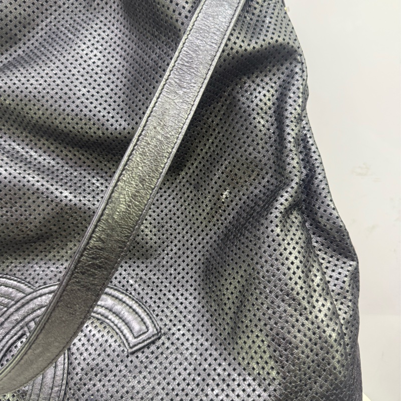 Chanel Handbag or Shoulder bag-8