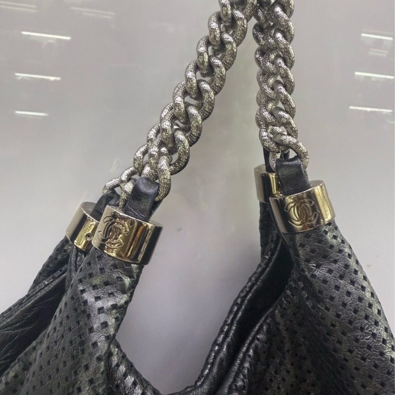Chanel Handbag or Shoulder bag-9