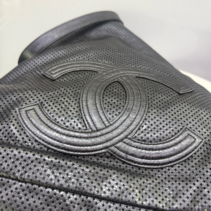 Chanel Handbag or Shoulder bag-10