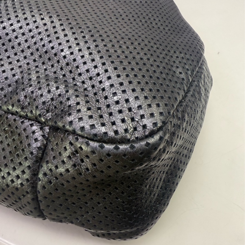 Chanel Handbag or Shoulder bag-11