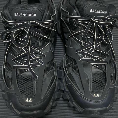 Balenciaga track