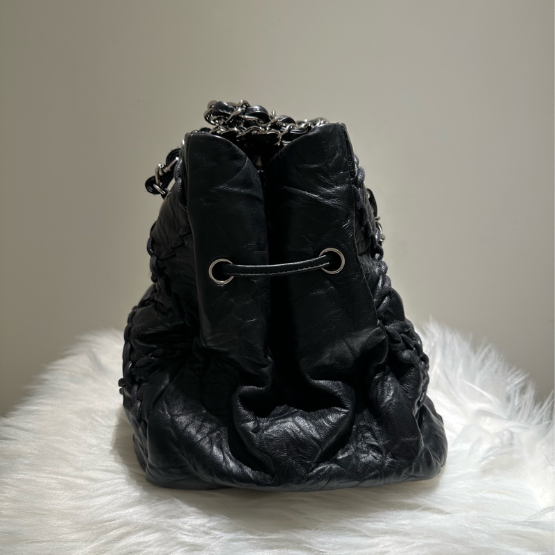 CHANEL 黑色牛革菱格紋包-2