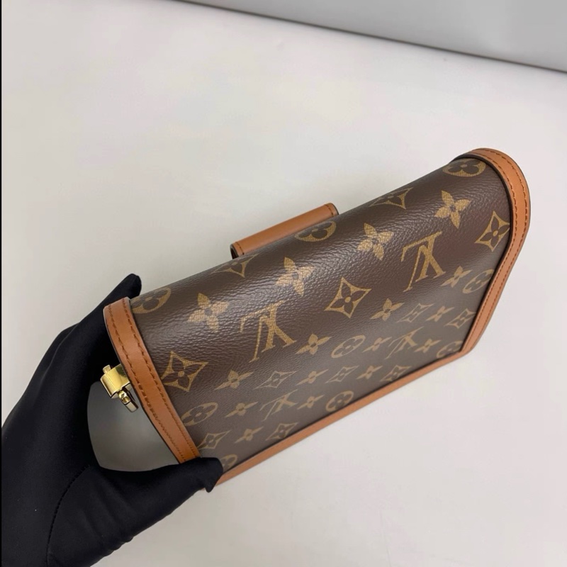 LV路易威登dauphine小號老花達芙妮郵差包-6