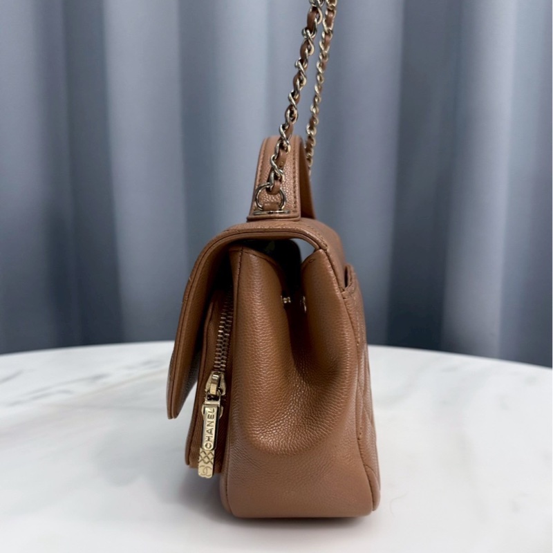 Chanel affinity 郵差包 奶茶色 金釦 荔枝牛-3