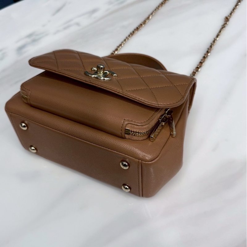 Chanel affinity 郵差包 奶茶色 金釦 荔枝牛-9