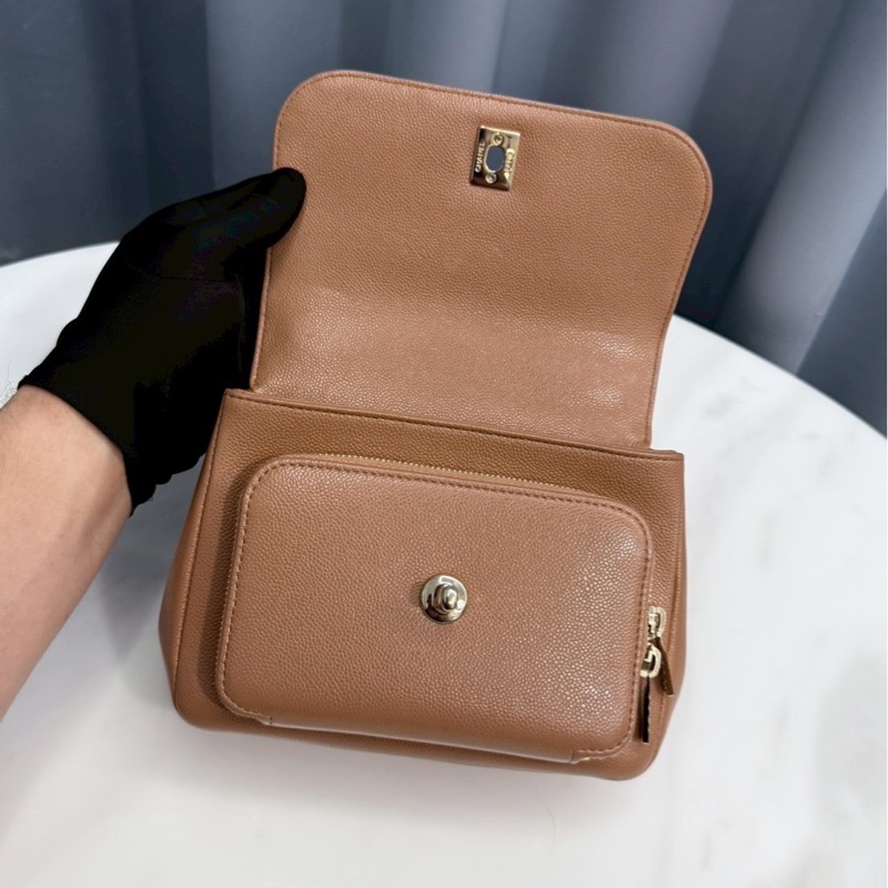 Chanel affinity 郵差包 奶茶色 金釦 荔枝牛-14