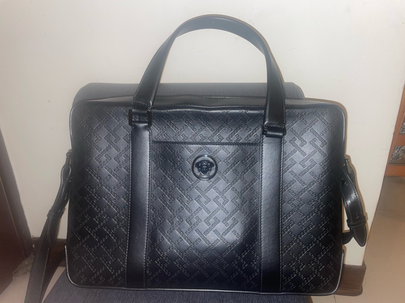 Versace 牛皮專櫃精品正品義大利製 手提公事包肩背包斜背包側背包-0