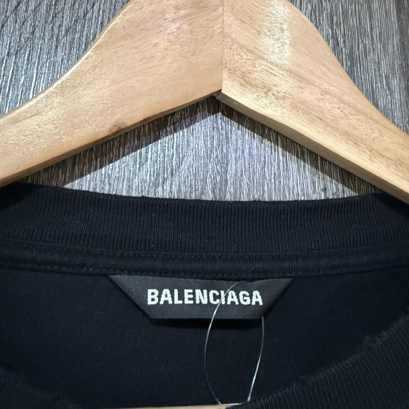 【美收精品】BALENCIAGA  黑色破洞造型短袖 2-414-9