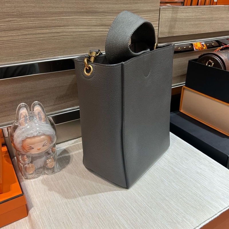 Celine sangle small bucket Grey-1
