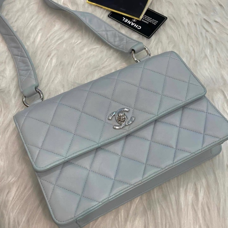 Chanel • Baby Blue 寶寶藍銀釦羊皮郵差包 全網唯一-4