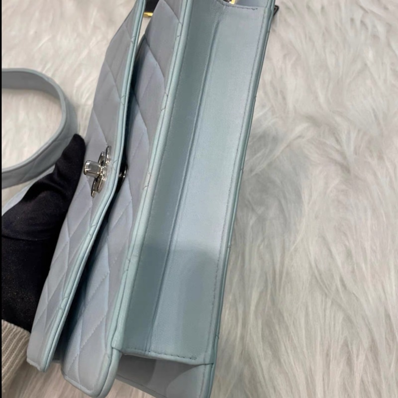 Chanel • Baby Blue 寶寶藍銀釦羊皮郵差包 全網唯一-7