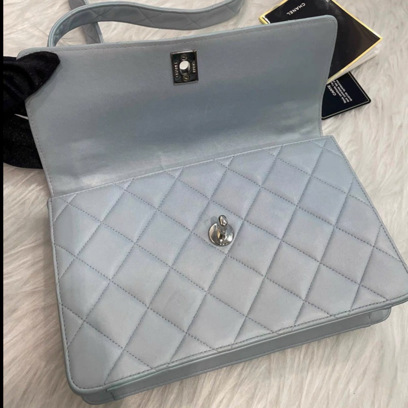 Chanel • Baby Blue 寶寶藍銀釦羊皮郵差包 全網唯一-9