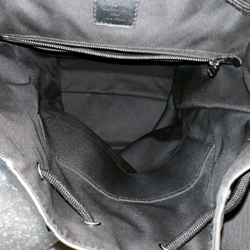 Louis Vuitton LV Christopher 黑武士 後背包 MM-6