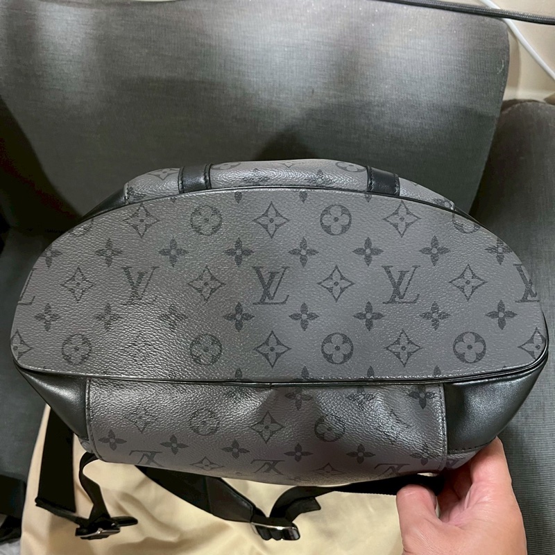 Louis Vuitton LV Christopher 黑武士 後背包 MM-7