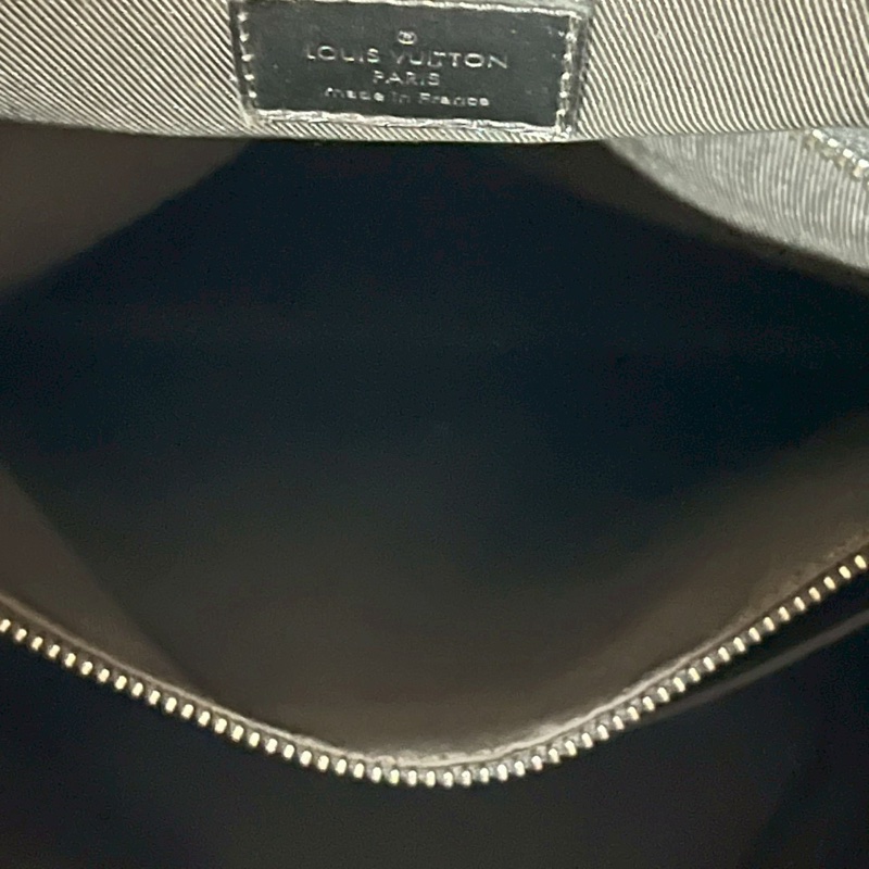 Louis Vuitton LV Christopher 黑武士 後背包 MM-17