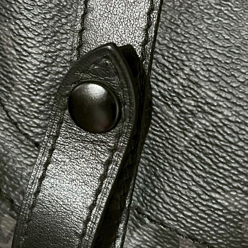 Louis Vuitton LV Christopher 黑武士 後背包 MM-28