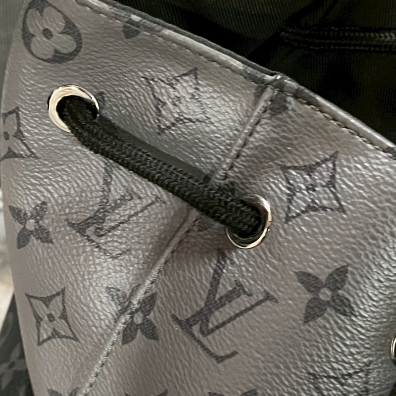 Louis Vuitton LV Christopher 黑武士 後背包 MM-30