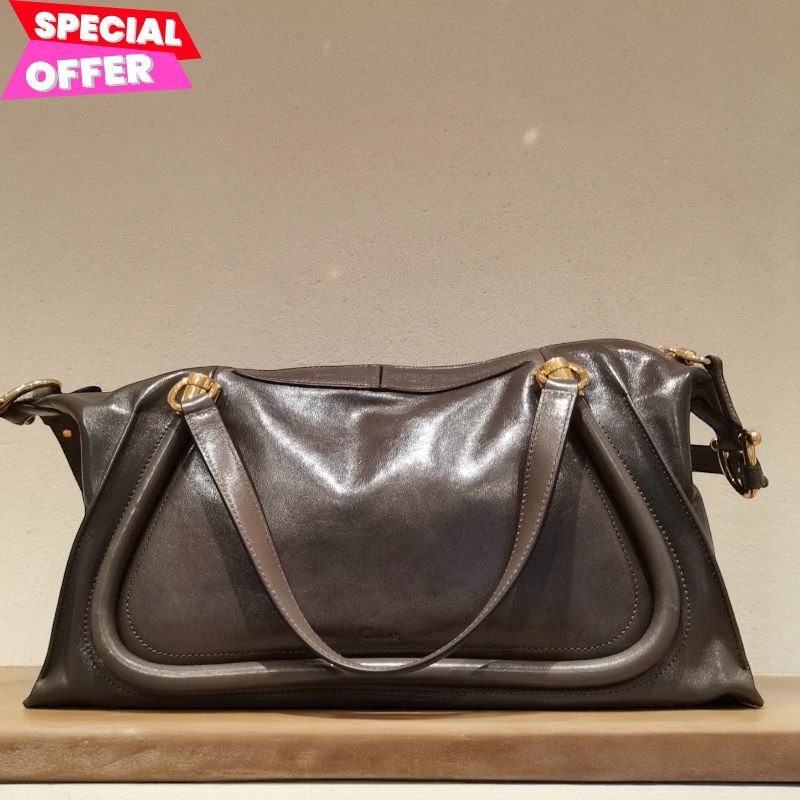 🎁快閃特價 🎁Chloe 天然閃亮小牛皮 大款 Paraty 24 包 岩石灰色/付長肩帶-0