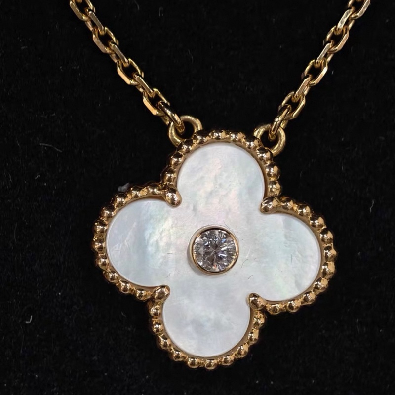 有證書有購證💓 VCA Can Cleef 梵克雅寶 聖誕白貝母鑽石項鍊,2012-1