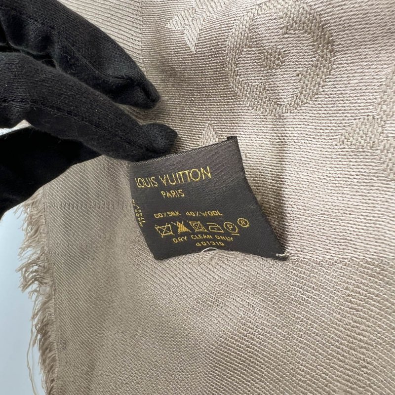 【劉涵竹-名人公益精品】 Louis Vuitton 灰杏色老花絲巾-12