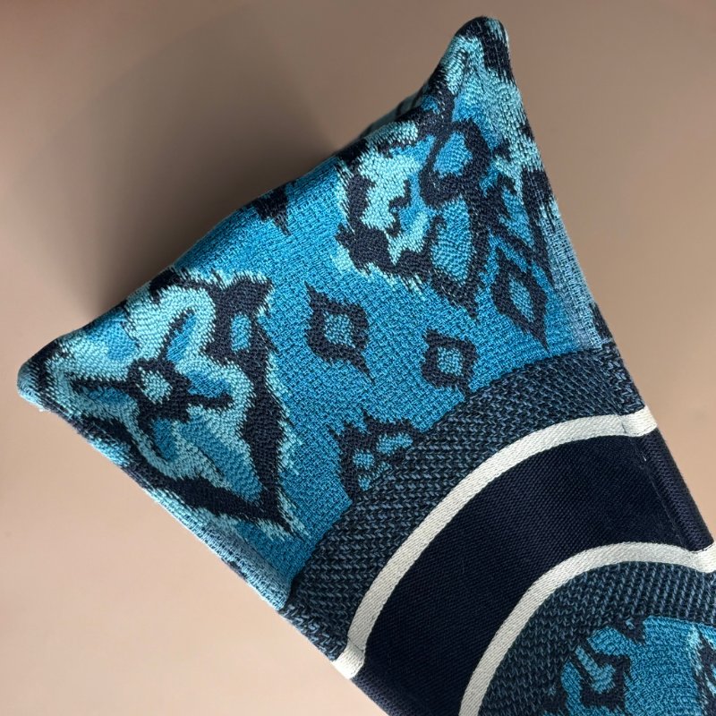 ::Christian Dior:: Book Tote 佩斯利圖騰刺繡托特包(中)手提肩背包-13