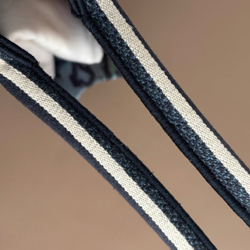 ::Christian Dior:: Book Tote 佩斯利圖騰刺繡托特包(中)手提肩背包-14