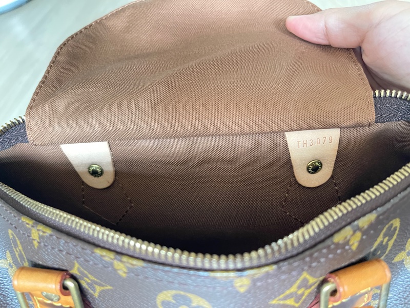 Louis Vuitton LV路易威登speedy 30 二手正品。波士頓包 手提包 枕頭包-21