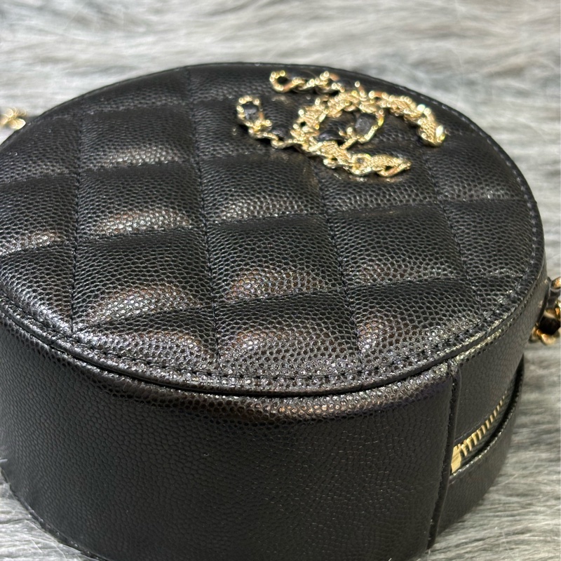 CHANEL AP1805 黑荔枝 牛皮 雙C 金釦 圓餅包 菱格紋 隨身包 斜背包-9