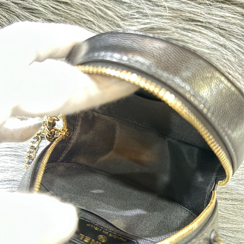 CHANEL AP1805 黑荔枝 牛皮 雙C 金釦 圓餅包 菱格紋 隨身包 斜背包-13