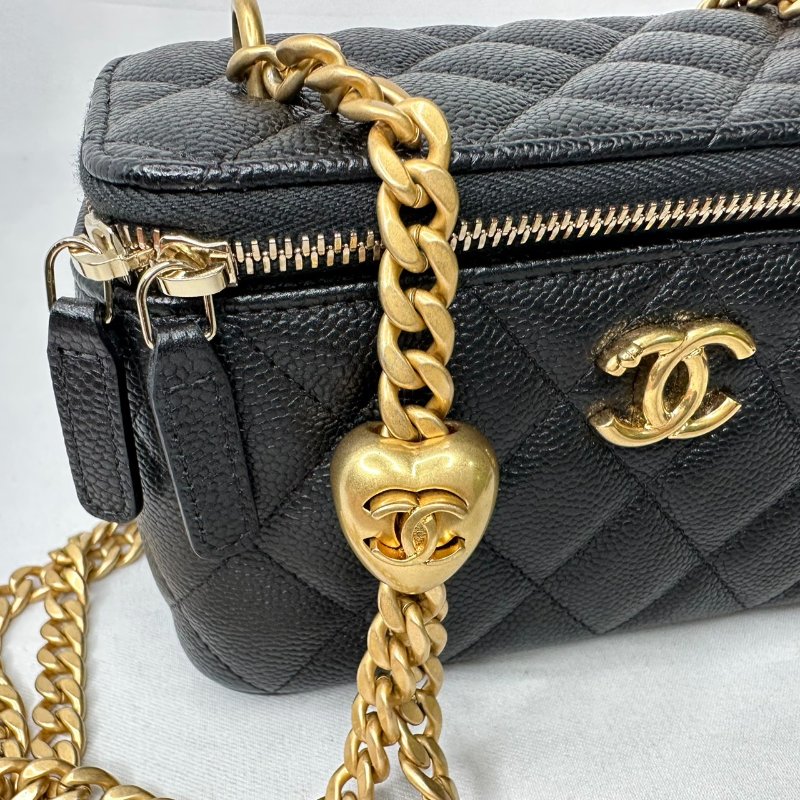 CHANEL 23p荔枝牛愛心金球長盒子-9