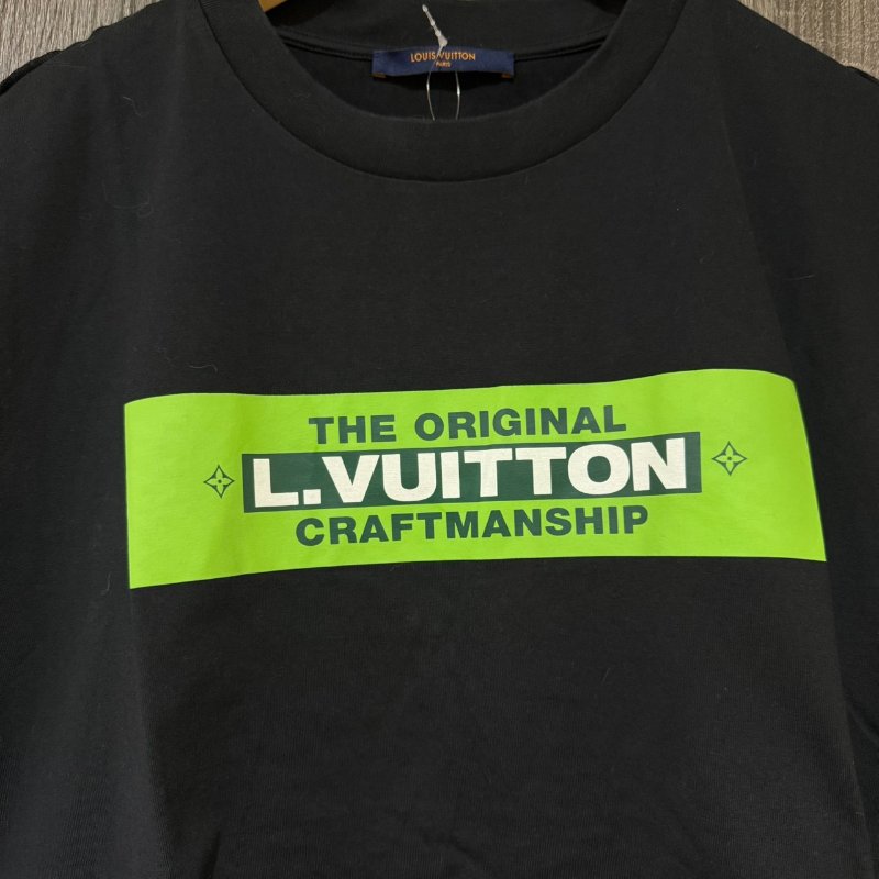 【美收精品】LV 黑色印花短袖上衣 2-393-7