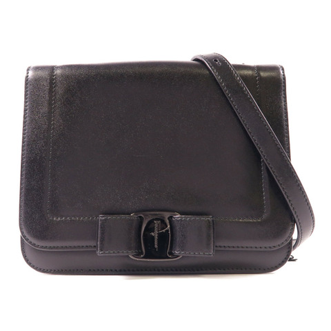 Salvatore Ferragamo 牛皮皮革Chain Shoulder鏈帶肩背袋