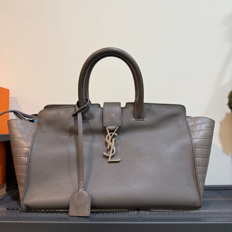 時尚的慵懶感 YSL裡外全皮革 大象灰 手提/斜背包 高級隨性的時尚風格-8