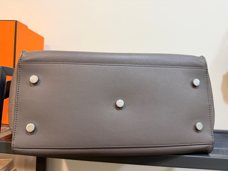 時尚的慵懶感 YSL裡外全皮革 大象灰 手提/斜背包 高級隨性的時尚風格-24