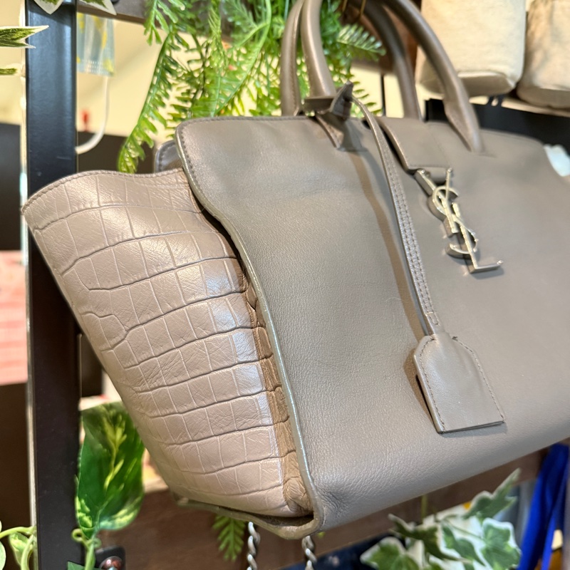 時尚的慵懶感 YSL裡外全皮革 大象灰 手提/斜背包 高級隨性的時尚風格-32