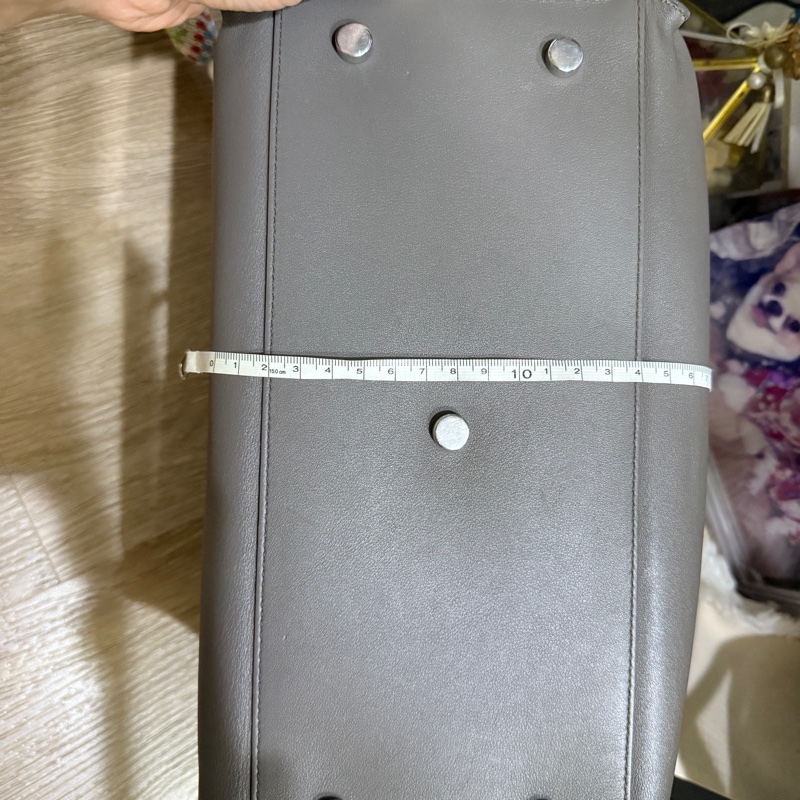 時尚的慵懶感 YSL裡外全皮革 大象灰 手提/斜背包 高級隨性的時尚風格-6