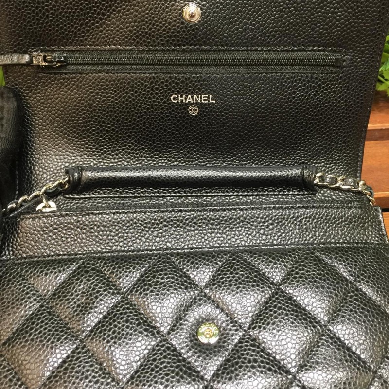 Chanel Caviar WOC-4