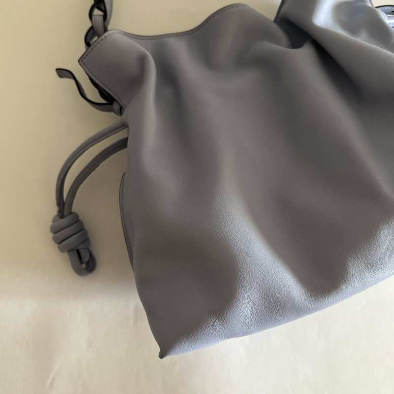 LOEWE flamenco 淺藍色福袋包(中號)-11