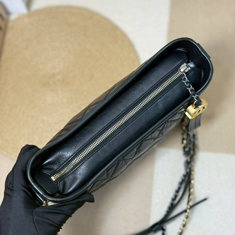 🏷️Chanel．流浪包 新中號 芯片款-14