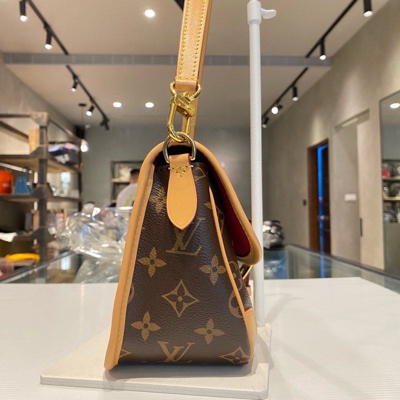 LOUIS VUITTON DIANE 法棍包-3